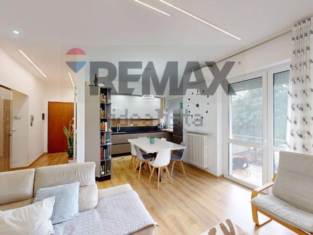 Appartamento in vendita di 95 m² in Via Alessandro Manzoni, 14