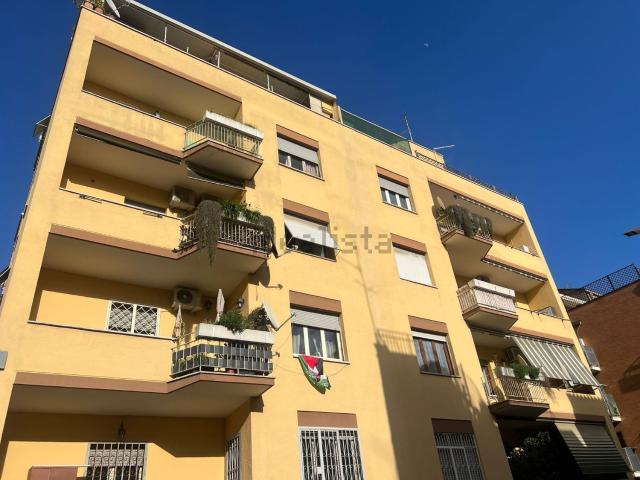Appartamento in vendita di 95 m² in Via Alessandro Brisse