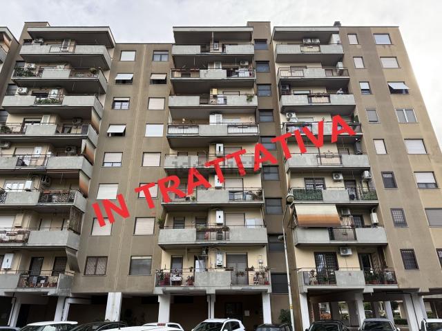 Appartamento in vendita di 95 m² in Via Amedeo Sommovigo
