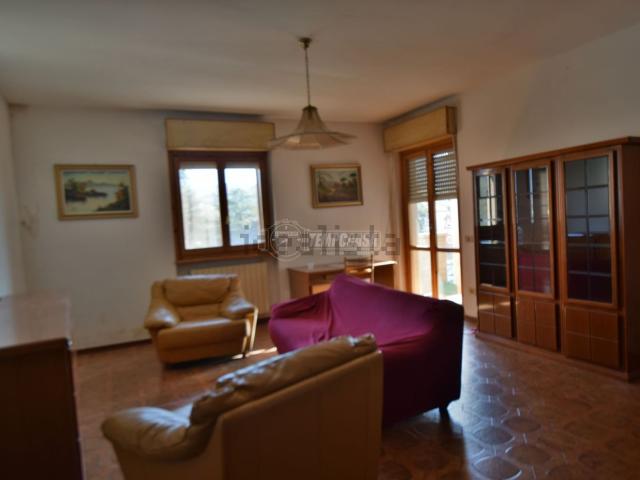 Appartamento in vendita di 95 m² in Via Angelo Piancatelli
