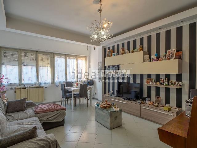 Appartamento in vendita di 95 m² in Via Anita Garibaldi, 63