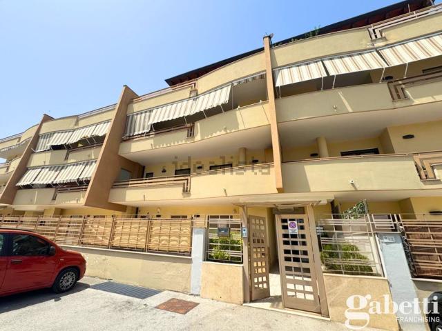 Appartamento in vendita di 95 m² in Via Antonio Oratino