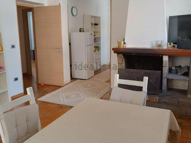 Appartamento in vendita di 95 m² in Via Appia Lato Napoli