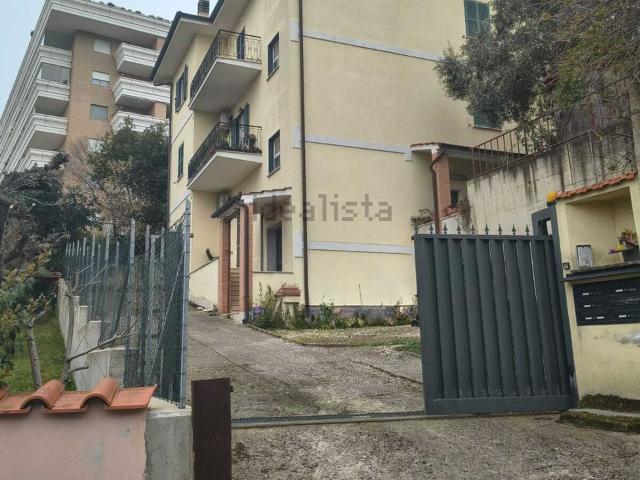 Appartamento in vendita di 95 m² in Via Avegno