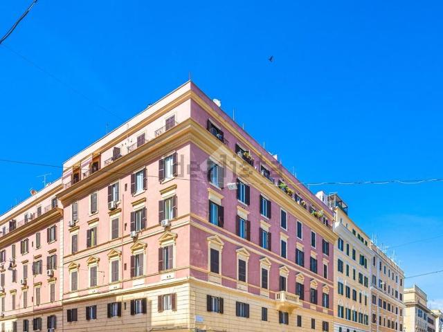 Appartamento in vendita di 95 m² in Via Candia, 66