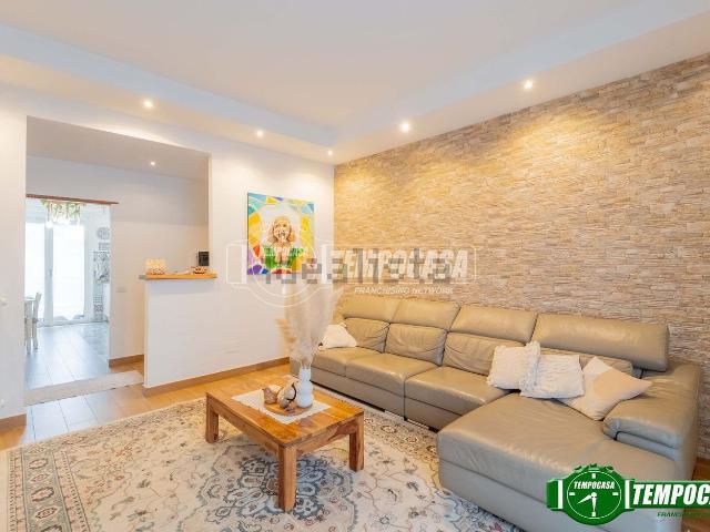 Appartamento in vendita di 95 m² in Via Canova