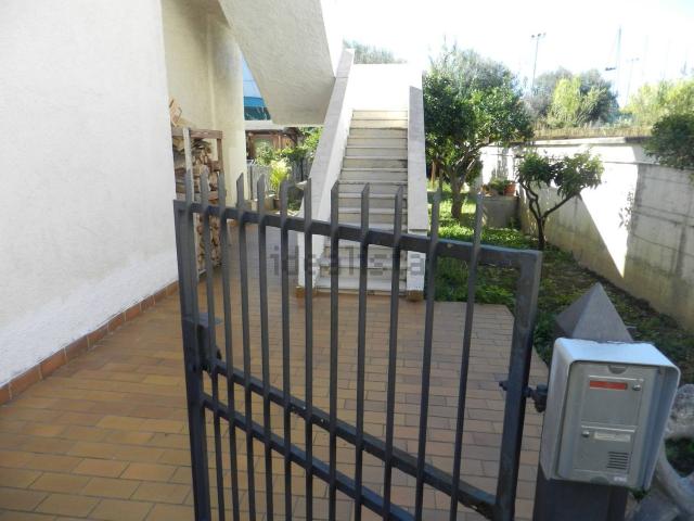 Appartamento in vendita di 95 m² in Via Caduti di Via D&apos Amelio, 6