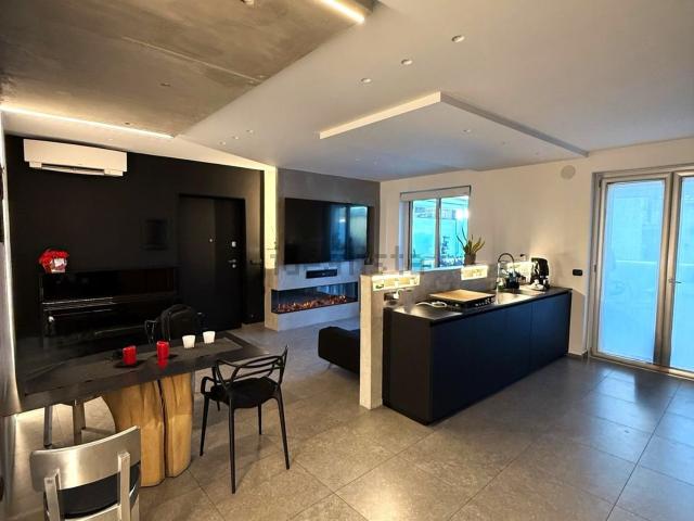 Appartamento in vendita di 95 m² in Via Cardinale Luigi Maglione