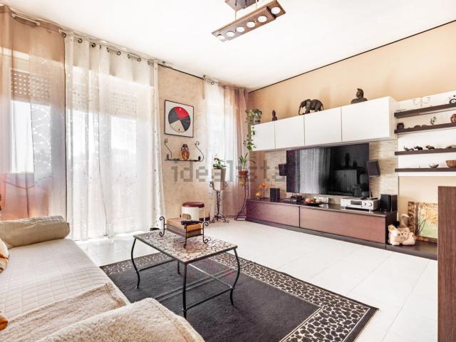 Appartamento in vendita di 95 m² in Via Carolina Invernizio, 7