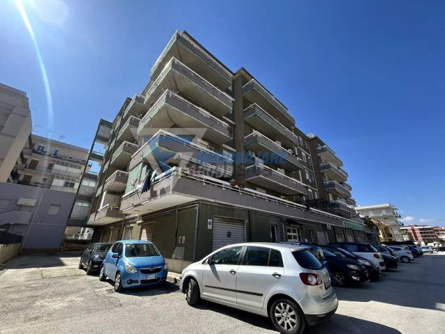 Appartamento in vendita di 95 m² in Via Cassaro