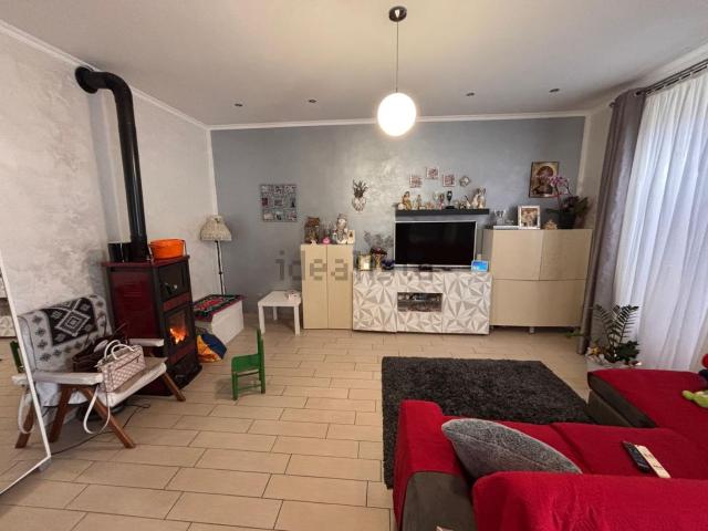 Appartamento in vendita di 95 m² in Via Cassia