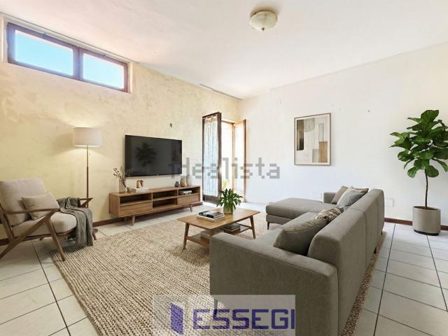 Appartamento in vendita di 95 m² in Via Cav. Attilio Porroni, 10