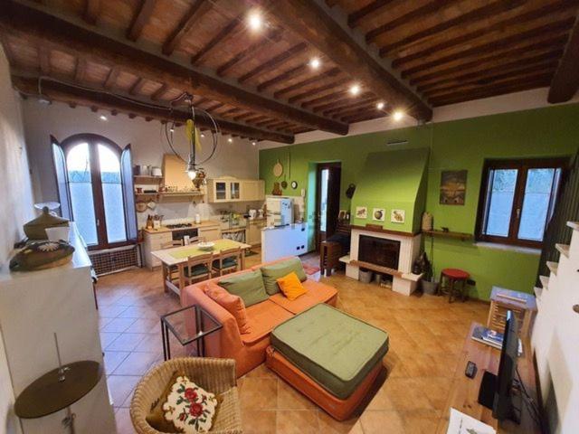 Appartamento in vendita di 95 m² in Via Centro di Radi