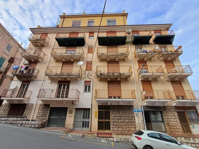 Appartamento in vendita di 95 m² in Via Cesare Battisti, 36