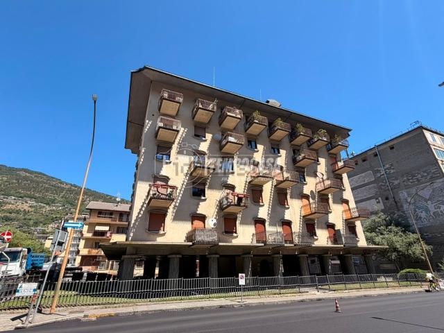 Appartamento in vendita di 95 m² in Via Chambéry, 100