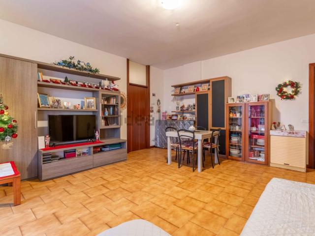 Appartamento in vendita di 95 m² in Via Ciro Menotti, 17