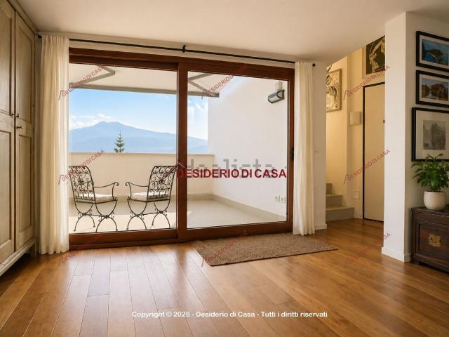 Appartamento in vendita di 95 m² in Via Consolare Valeria, 124