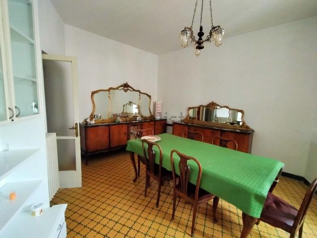 Appartamento in vendita di 95 m² in Via Corona