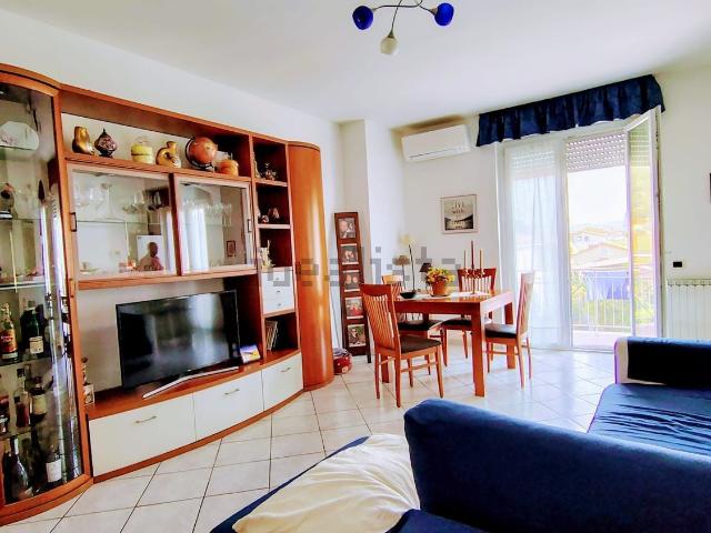 Appartamento in vendita di 95 m² in Via Costro, 1