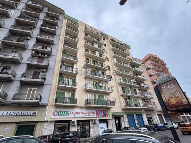 Appartamento in vendita di 95 m² in Via Cugini, 33