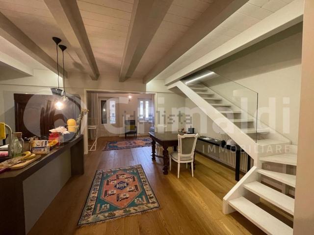 Appartamento in vendita di 95 m² in Via dei Candelai, 105