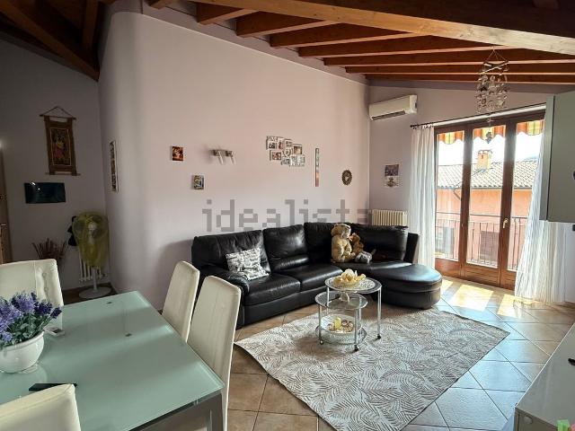 Appartamento in vendita di 95 m² in Via dei Gelsi, 7