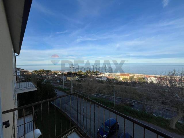 Appartamento in vendita di 95 m² in Via del Cimitero Inglese, 12
