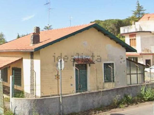 Appartamento in vendita di 95 m² in Via del Bosco, 229
