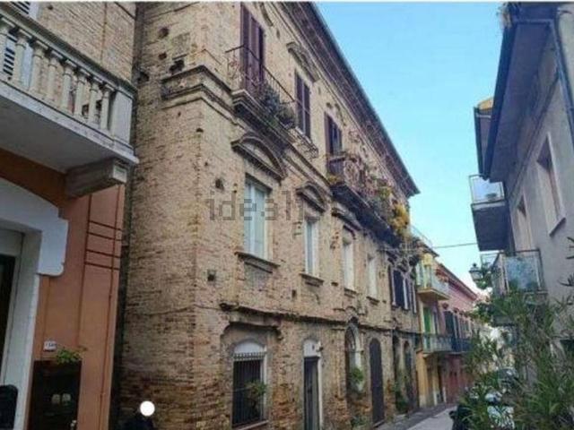 Appartamento in vendita di 95 m² in Via del Grottone