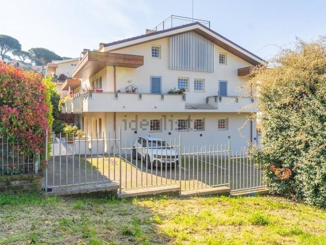 Appartamento in vendita di 95 m² in Via del Fico, 74