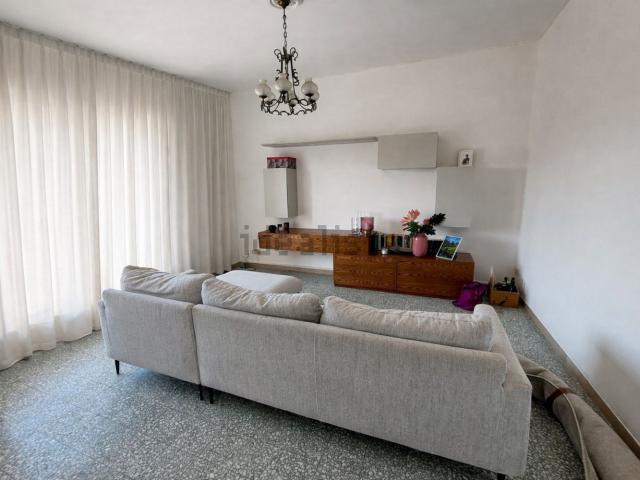 Appartamento in vendita di 95 m² in Via dell&apos Acqua, 127