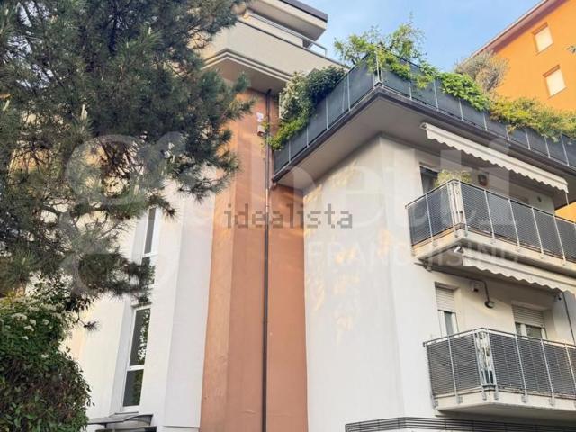 Appartamento in vendita di 95 m² in Via dell&apos Arcoveggio, 69
