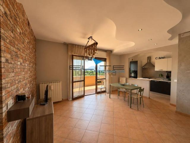 Appartamento in vendita di 95 m² in Via della Madonnina, 26
