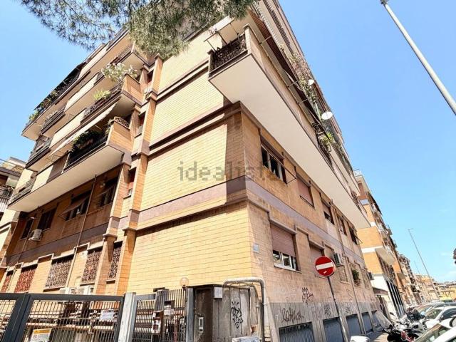 Appartamento in vendita di 95 m² in Via della Magliana Nuova, 178
