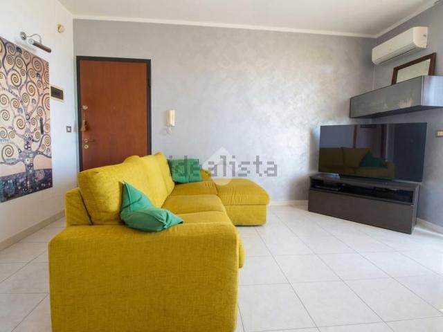Appartamento in vendita di 95 m² in Via delle Viole, 48