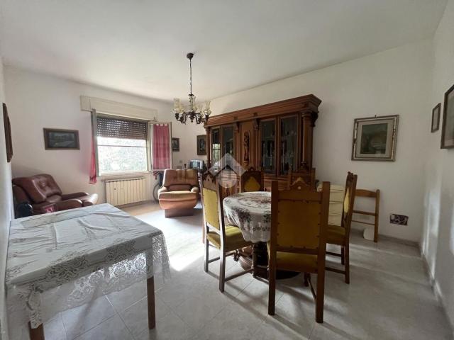 Appartamento in vendita di 95 m² in Via delle Azalee, 39