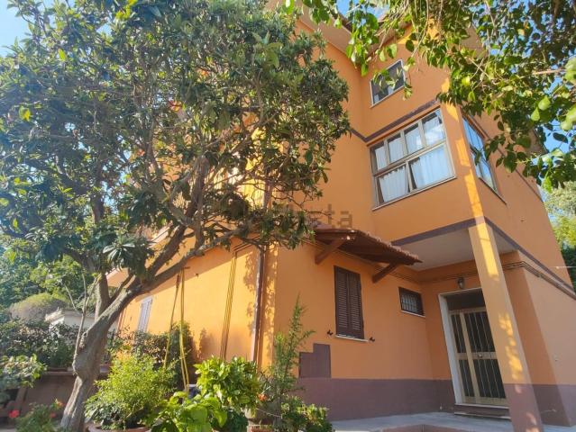 Appartamento in vendita di 95 m² in Via di Valle Muricana, 50