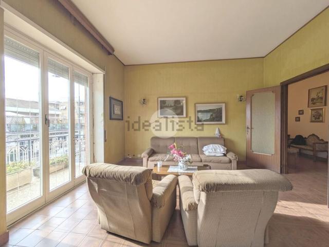 Appartamento in vendita di 95 m² in Via di Morena, 127