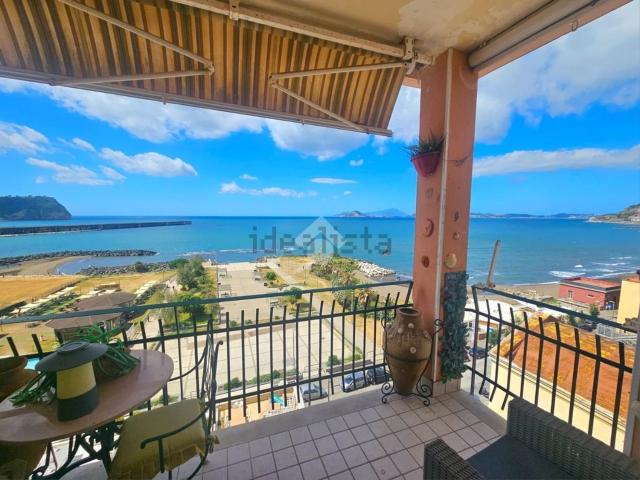 Appartamento in vendita di 95 m² in Via di Pozzuoli