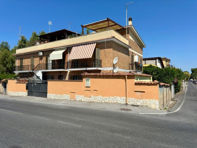Appartamento in vendita di 95 m² in Via di Prato Cornelio