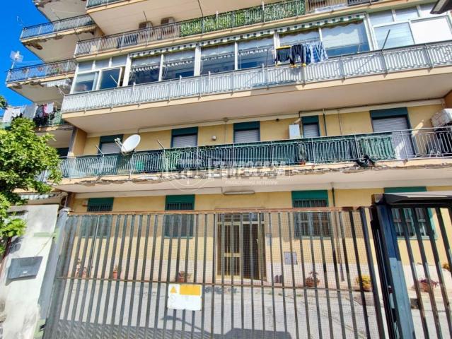 Appartamento in vendita di 95 m² in Via Domenico D&apos Aniello, 6