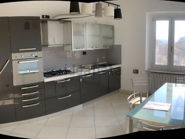 Appartamento in vendita di 95 m² in Via Duchessa Galliera, 129