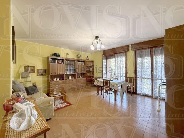 Appartamento in vendita di 95 m² in Via Emilio Alessandrini, 1