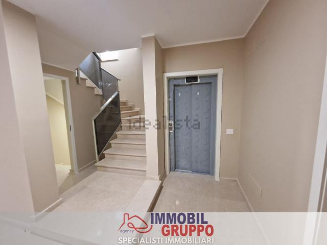Appartamento in vendita di 95 m² in Via Enrico Cialdini