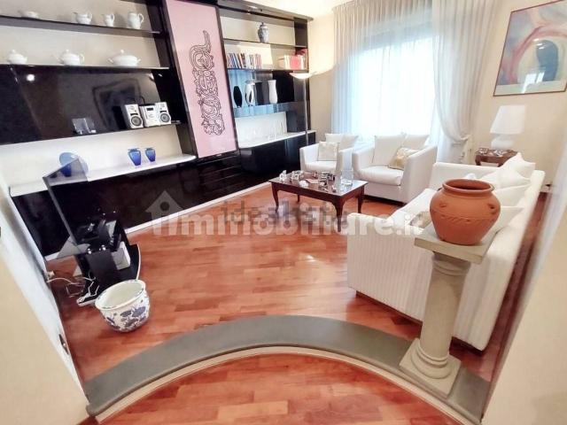 Appartamento in vendita di 95 m² in Via Enrico Forlanini