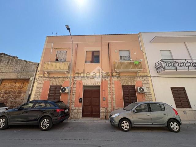 Appartamento in vendita di 95 m² in Via Erice, 64