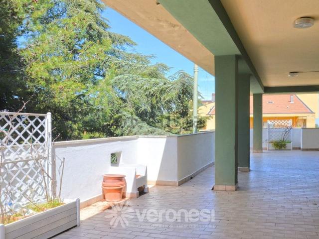 Appartamento in vendita di 95 m² in Via Ettore Troilo, 1