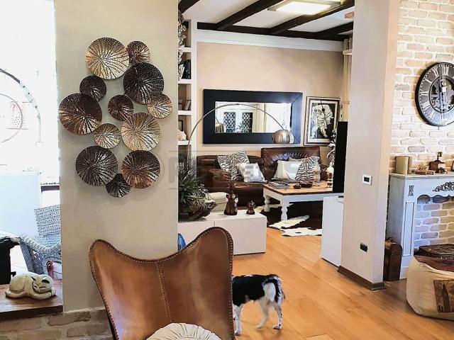 Appartamento in vendita di 95 m² in Via Eugenio Chiesa, 1