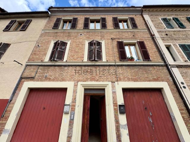 Appartamento in vendita di 95 m² in Via Fiorenzuola, 4