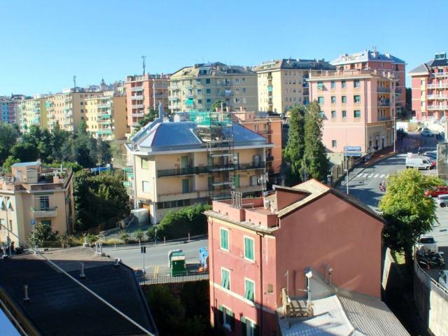 Appartamento in vendita di 95 m² in Via Fratelli Canale, 6